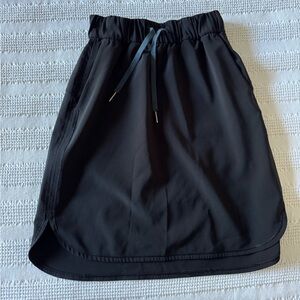 Lululemon on the fly skirt 21”